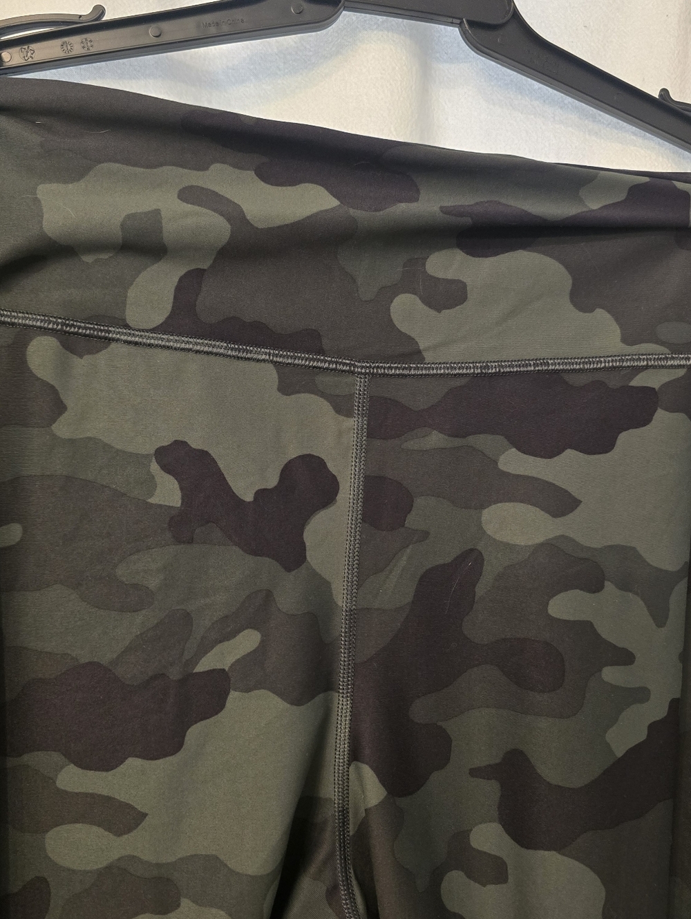 Old Navy Active Powersoft Leggings Womens Camo Leggings Sz 3x High Rise Go Dry - Picture 5 of 7